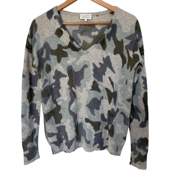 White + Warren Essentials Cashmere Camo Print Pullover V-Neck Sweater Size S - Picture 3 of 12